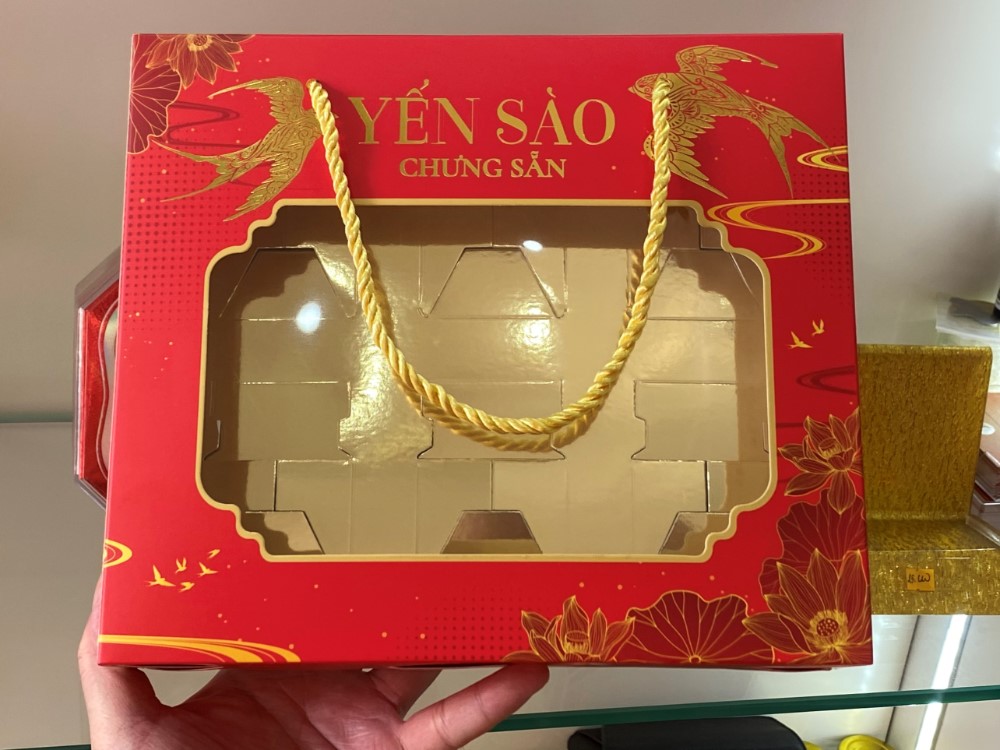 Hộp đựng 6 hũ yến chưng sẵn 70ml