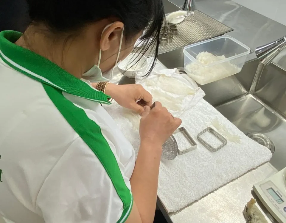Học làm yến thực hành trên yến thật