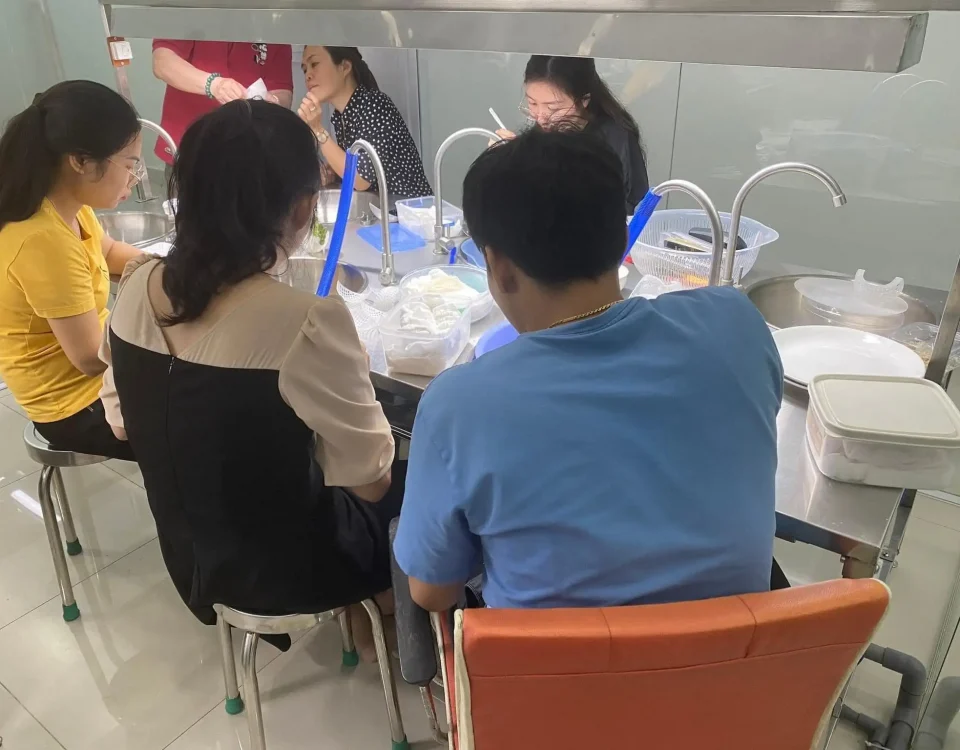 Lớp học làm yến cấp tốc tại Yến Ngon